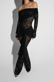 Noona | Zwarte Off-Shoulder Jumpsuit van Kant met Wijde Pijpen