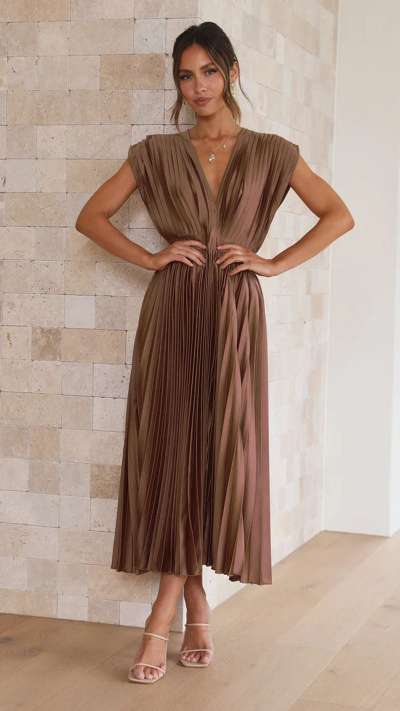 Sol | Dames midi jurk met V-hals geplooide rok