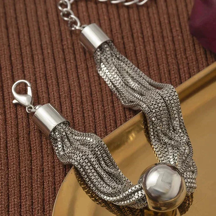 Phoebe | Dames ketting met lagen en bolhanger
