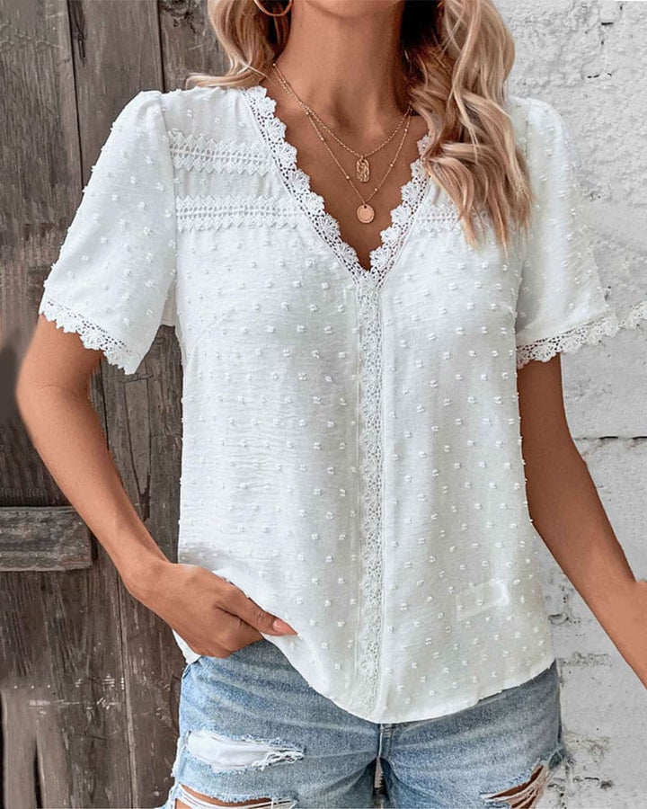 Elani |Dames top met V-hals kantdetail korte mouw