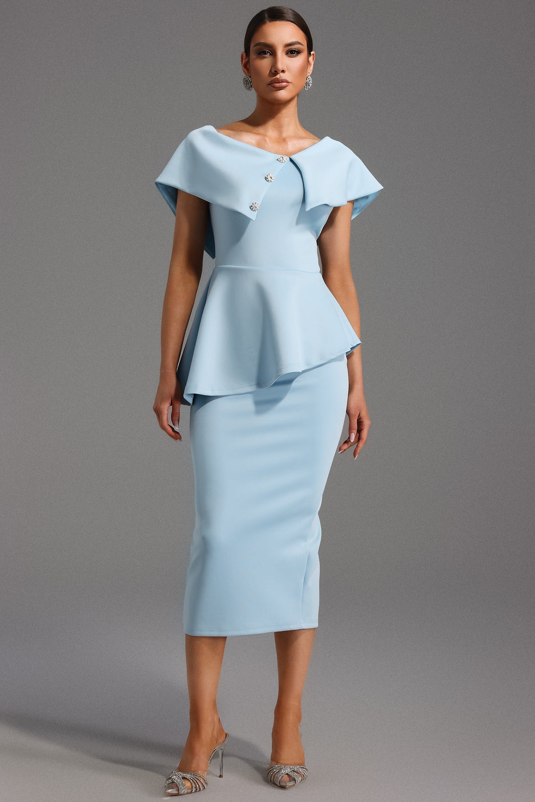 Amiyah | Dames jurk midi met asymmetrische hals peplum