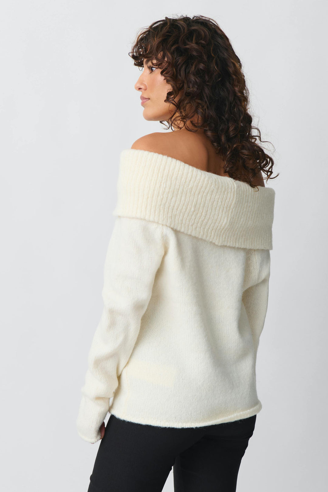 Isabel | Dames trui met off-shoulder en lange mouwen
