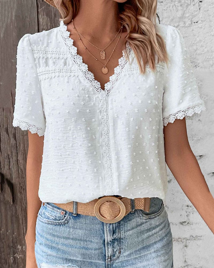 Elani |Dames top met V-hals kantdetail korte mouw