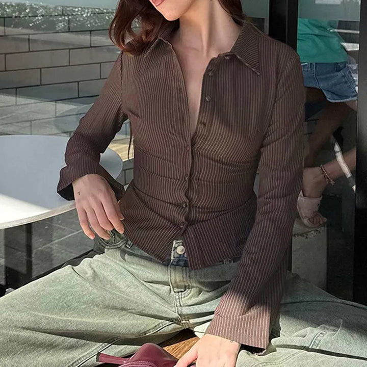 Tessa | Dames blouse met slim fit uitlopende mouwen