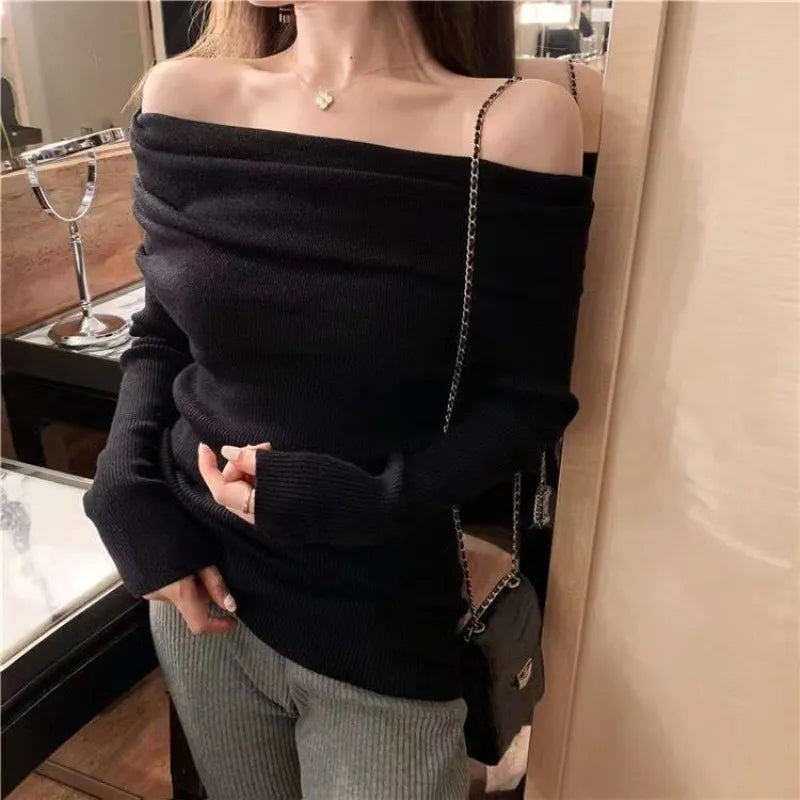 Aisha | Dames Trui met Off-Shoulder Halslijn en Ribstructuur