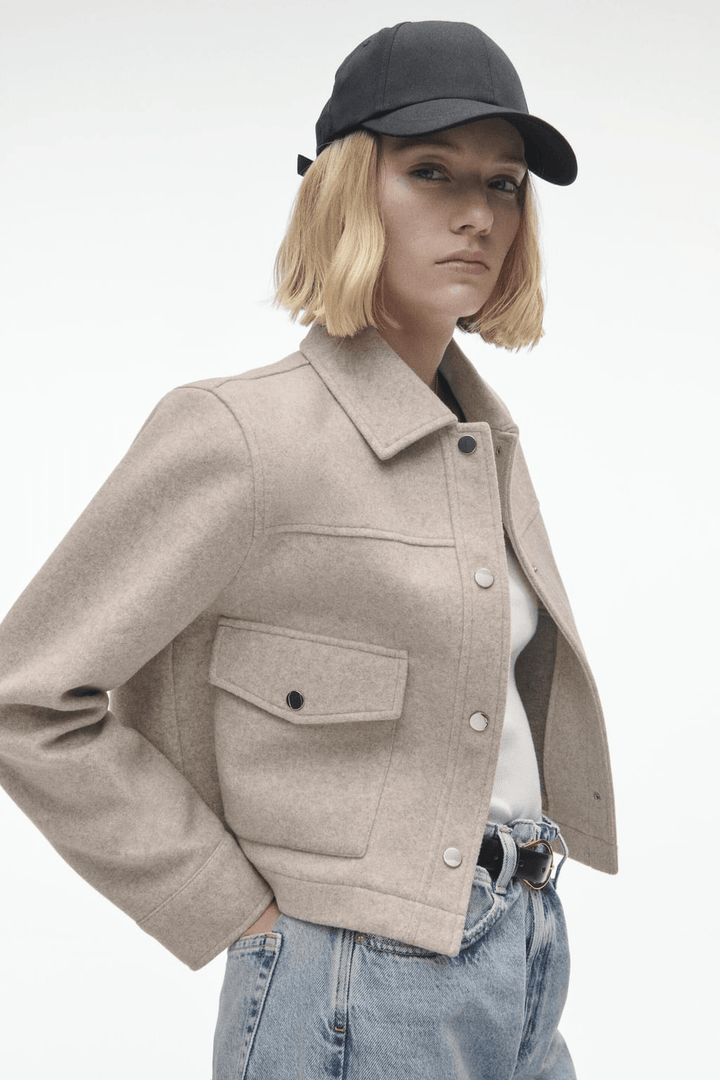 Isabella | Dames bomberjack met zachte stof en drukknoopsluiting