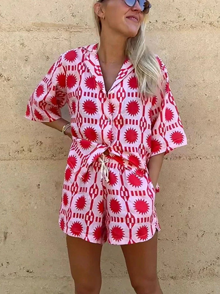 Alona_Stijlvolle_Tweedelige_Zomerset_Dames_Top_en_Shorts_met_Print3.jpg