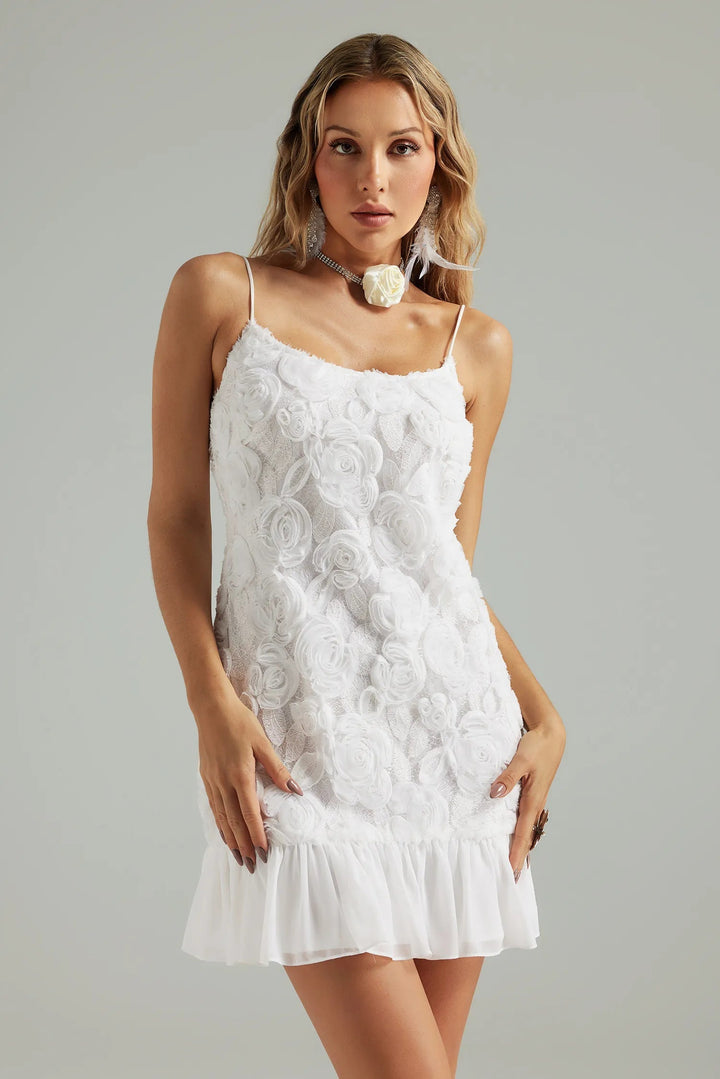 Alaiya | Dames mini jurk met 3D bloemen plooizoom