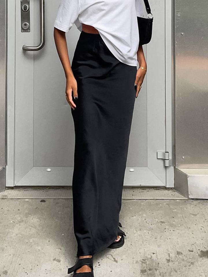Milou | Dames satijnen maxi rok zwart – elegante aansluitende pasvorm