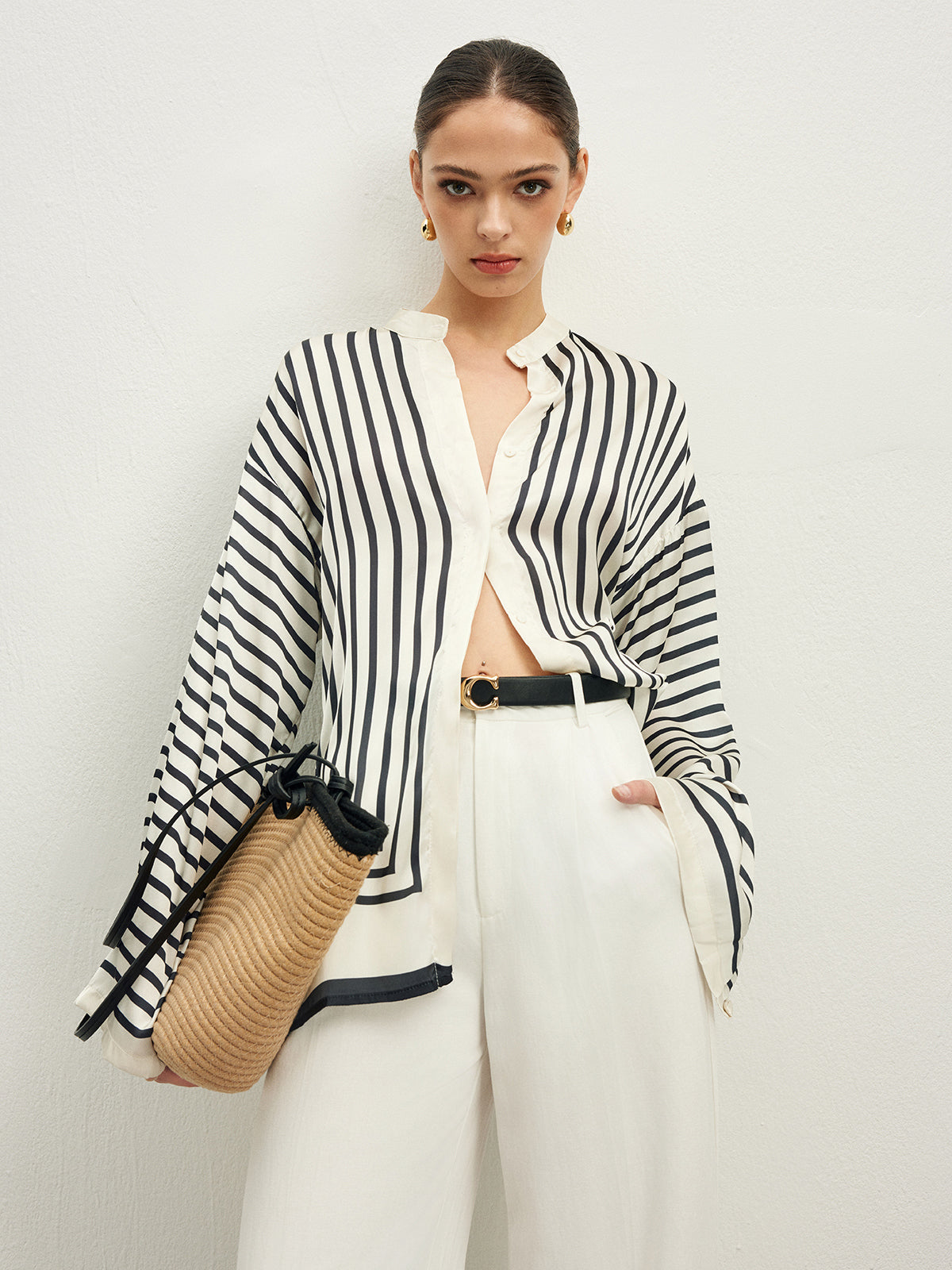 Loran | Elegante Satijnen Gestreepte Blouse