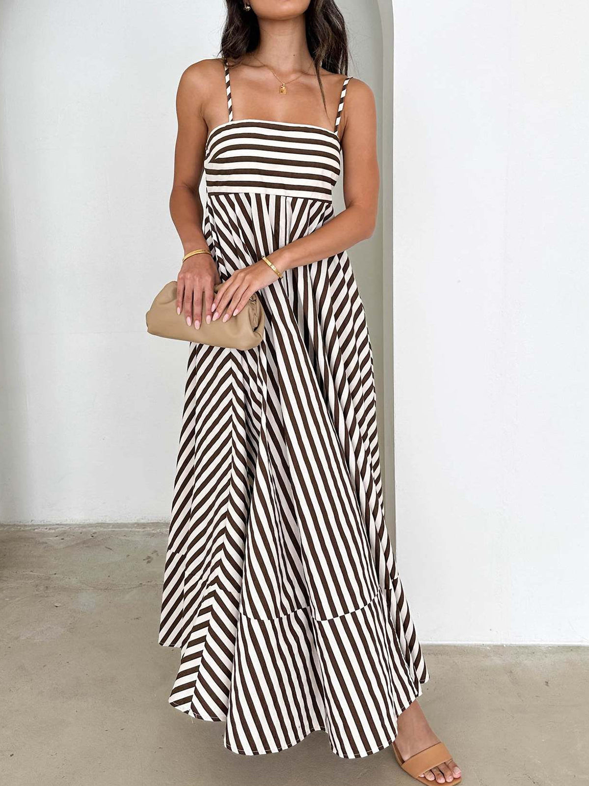 Esha | Gestreepte Plissé Maxi Jurk – Zomerse Cami Stijl