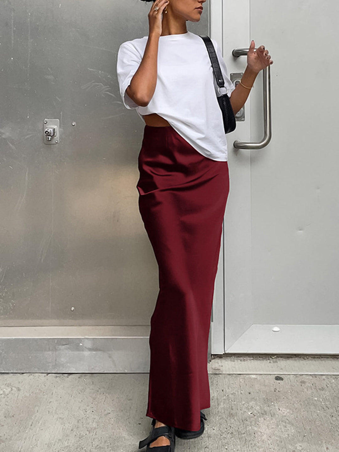 Milou | Dames satijnen maxi rok zwart – elegante aansluitende pasvorm