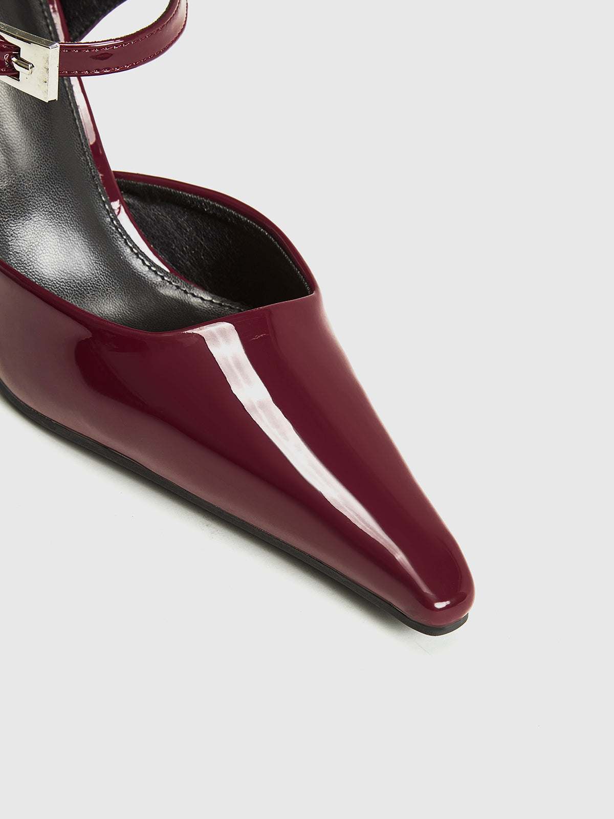 Denya | Hoge Slingback Hakken met Spitse Punt