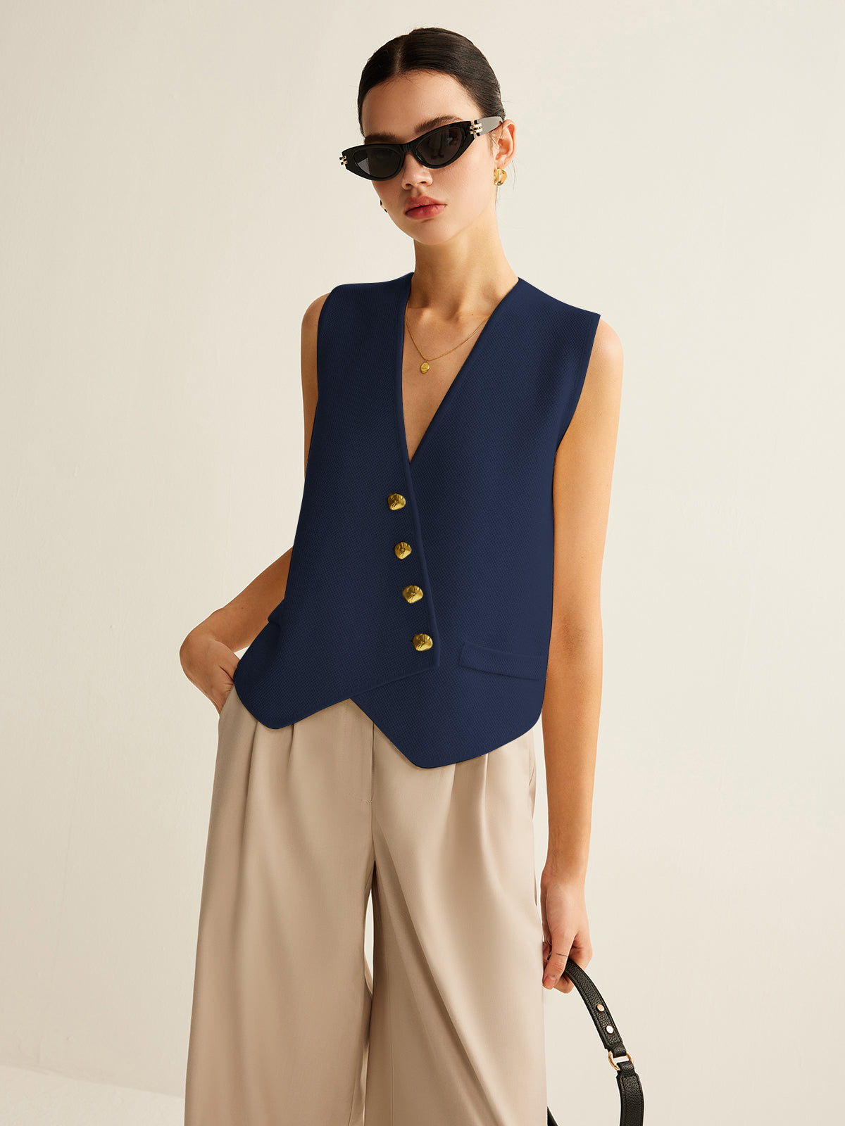Chaya | Gebreid Asymmetrisch Vest voor Dames met Stijlvolle Knopen