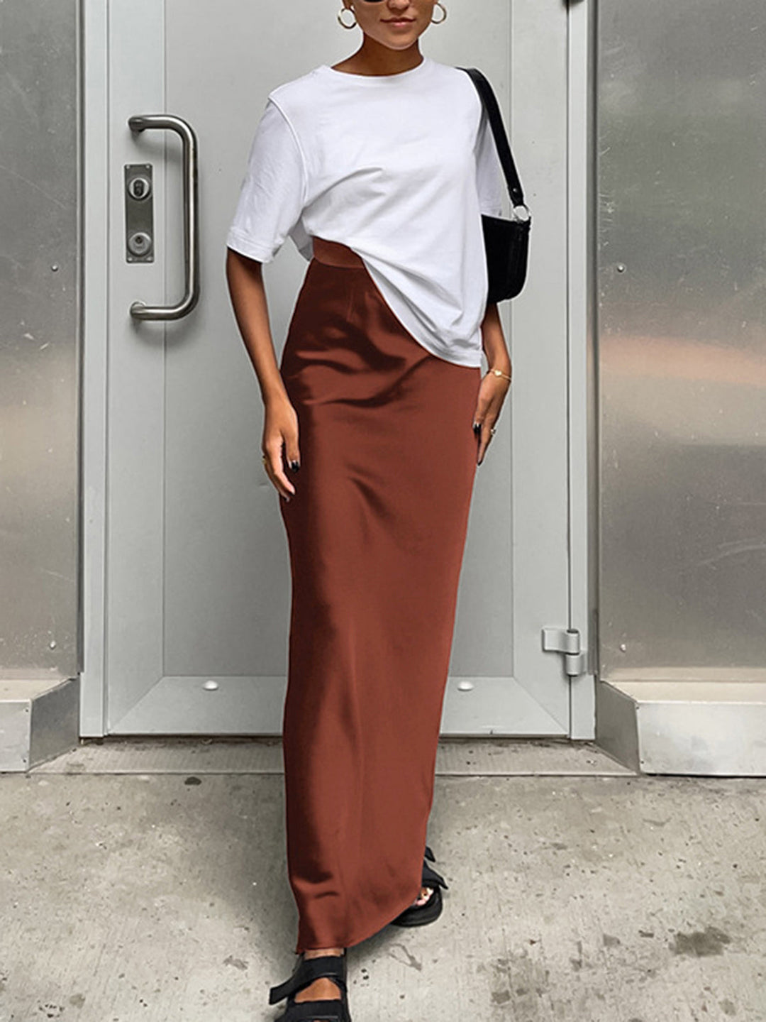 Milou | Dames satijnen maxi rok zwart – elegante aansluitende pasvorm