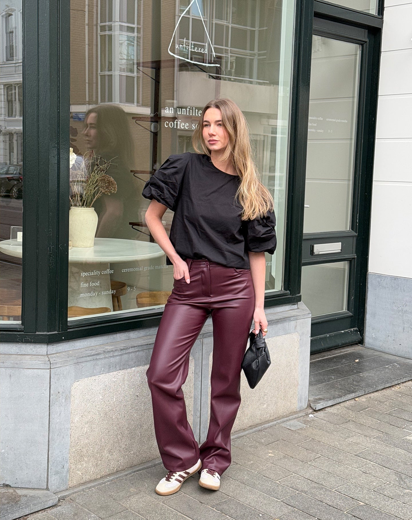 Bella___Dames_Pantalon_-_Luxe_PU__Straight_Leg_in_Bordeaux_Rood_1.jpg