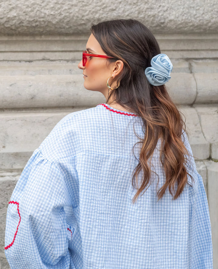 Esther | Dames zomertop met hartjesprint en knoopsluiting