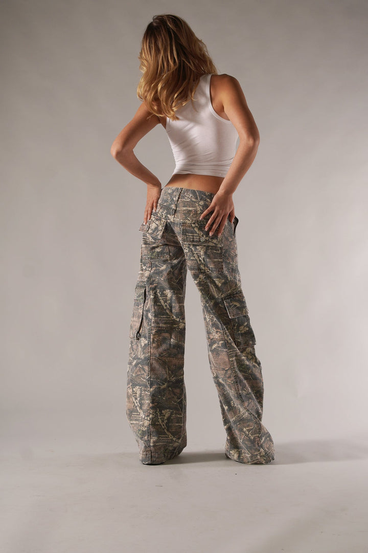 Fallon | Dames cargo broek met camouflage print