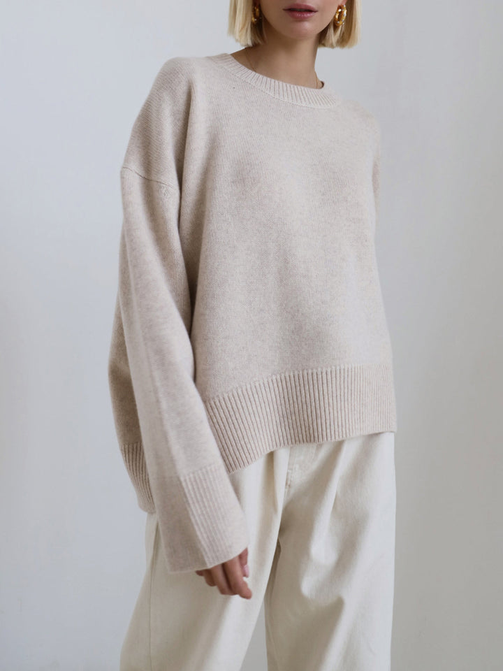 Elise | Dames trui met V-hals en oversized pasvorm