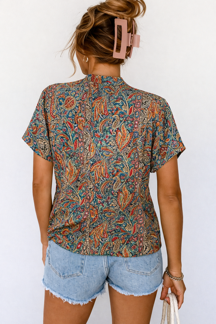 Elaine | Damesblouse met V-hals en pofmouwen