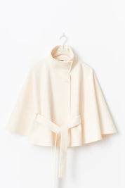 Aria | Elegante Cape Winterjas Dames - Hoge Kraag en Strik Ceintuur