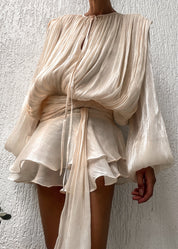 Lucetta | Champagne Mini Jurk met Plooi & Parelknopen