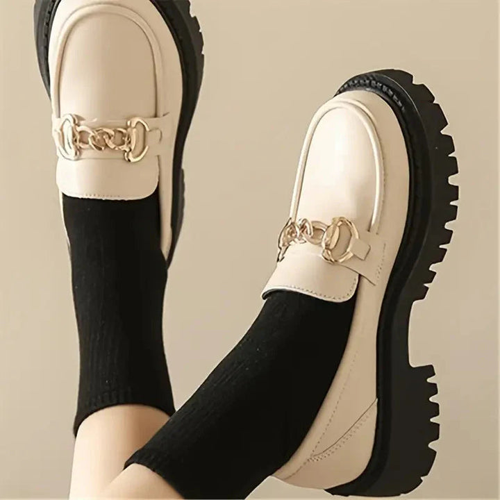 Melany | Dames loafers met ketting profielzool