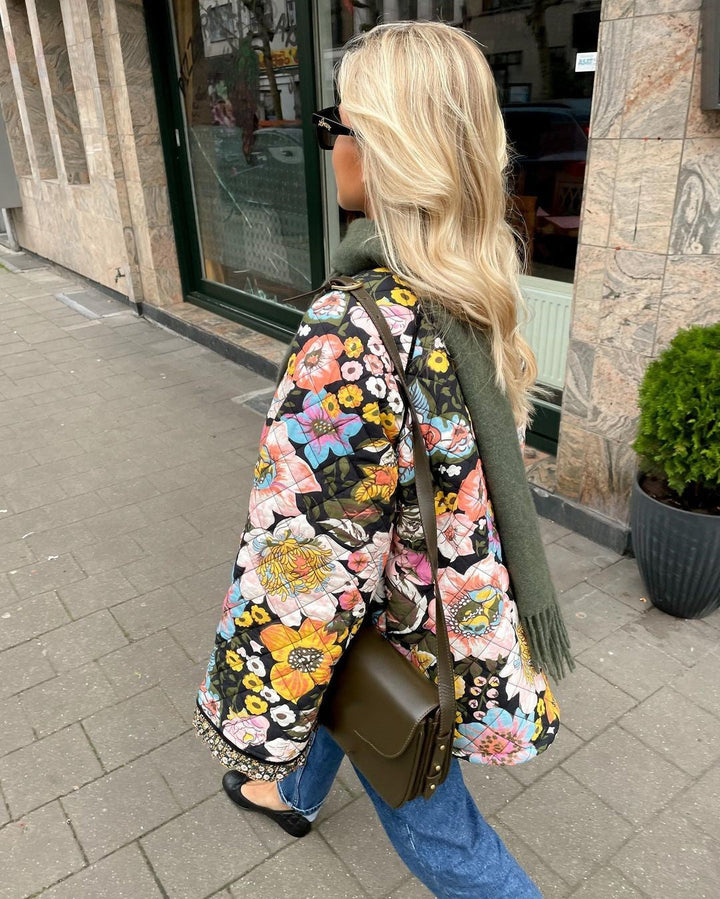Ellis | Dames jas met print oversized model