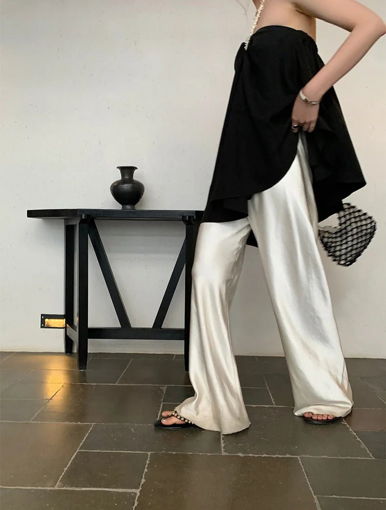EMELIA_AILA_SATIN_1.jpg
