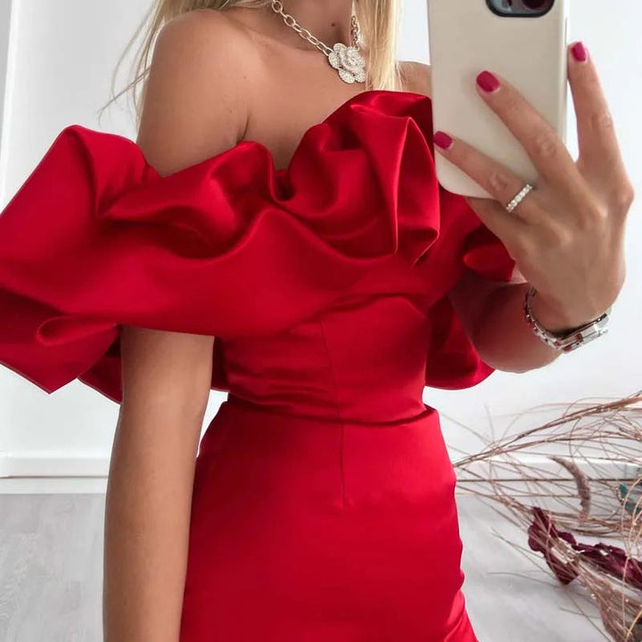 Amora | Dames cocktailjurk met off-shoulder en ruches