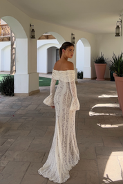 Suus | Luxe Off-Shoulder Maxi Jurk van Kant