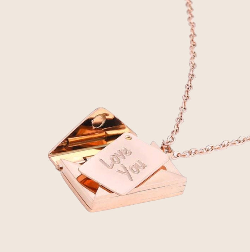 Clara | Dames ketting met envelophanger en boodschap