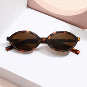 Ivy | Modieuze Retro Ovale Zonnebril voor Vrouwen