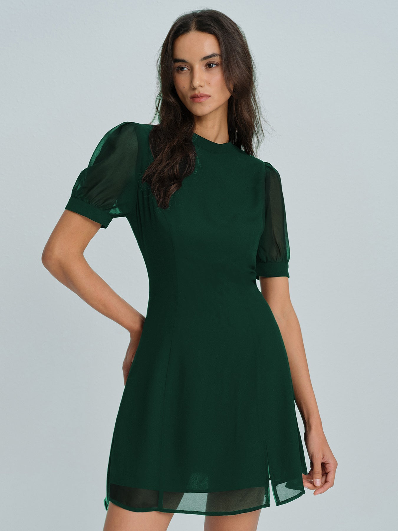 Nishel | Chiffon Mini Jurk - Mock Nek Ontwerp met Transparante Details