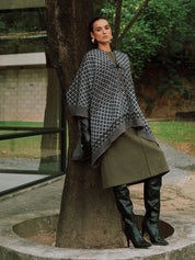 Mandy | Elegante Poncho - Hoogwaardige Gebreide Stof met Ruitpatroon