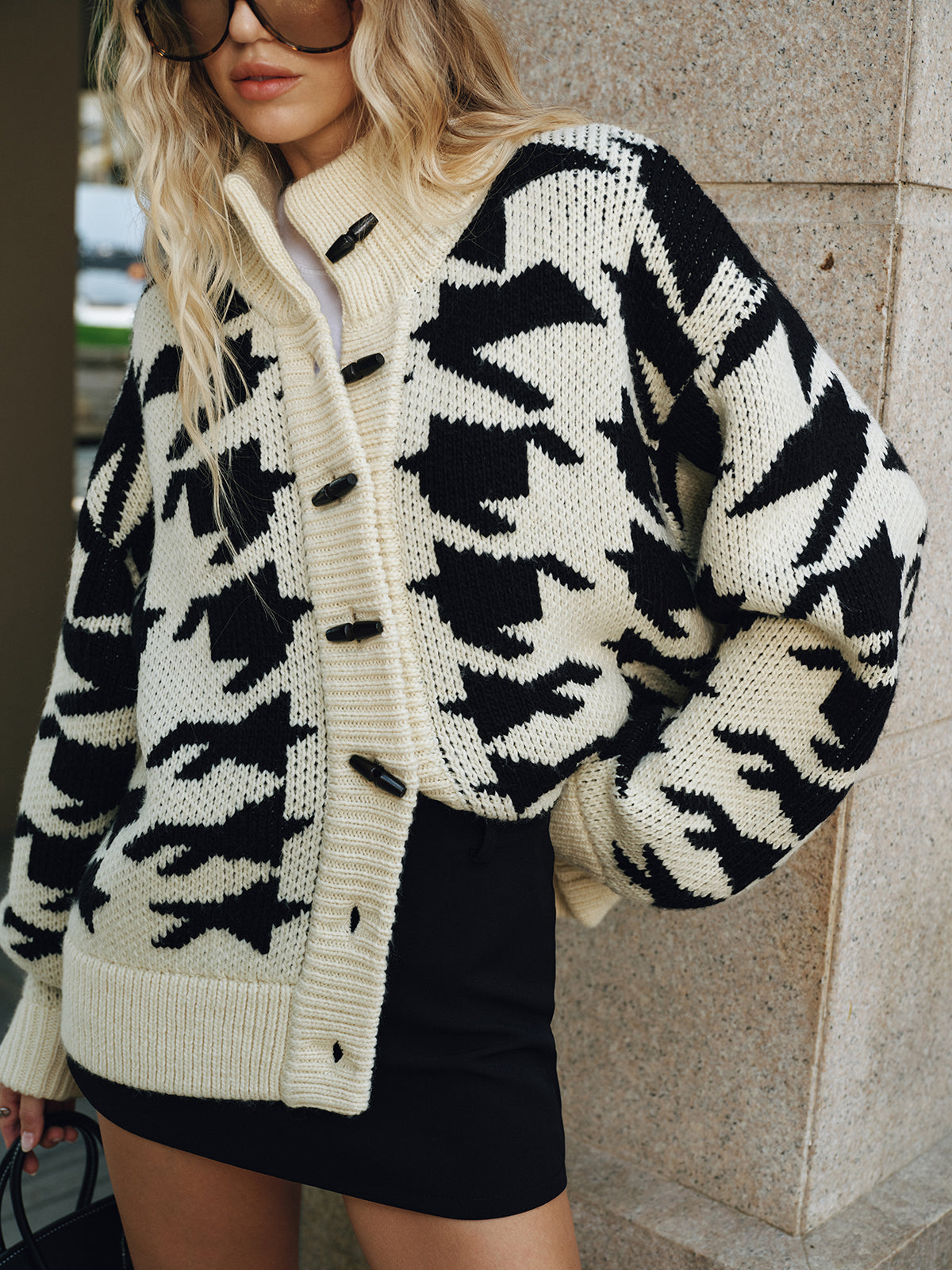 Ginie | Dames Gebreid Vest - Warm en Comfortabel, Trendy Zwart-Wit Patroon