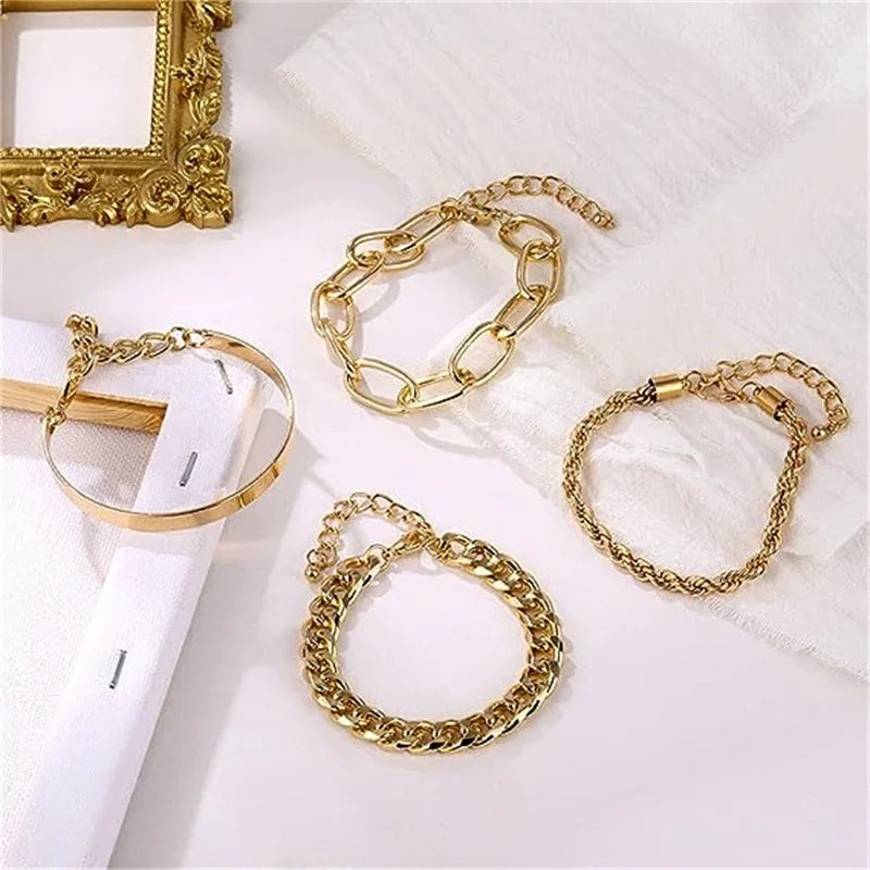 Loleta | Gouden 4-delige Armbanden Set – Luxe Sieraden Set