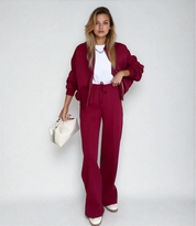 Iris | Tweedelig Lounge Pak Dames - Trendy Bomber Stijl, Comfortabel en Stijlvol