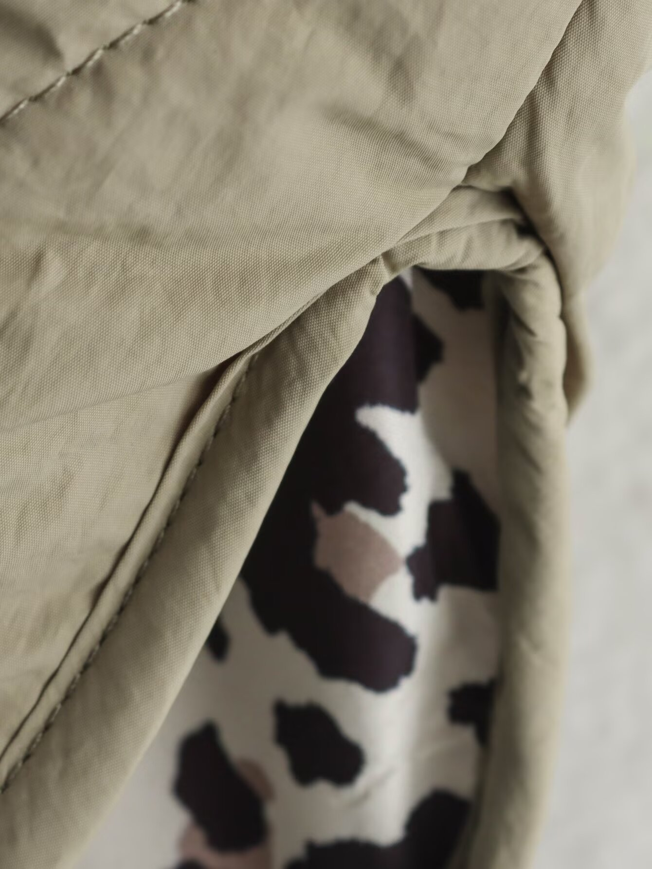 Leonne | Luxe Tussenjas met Trendy Stiksels - Luipaard Print