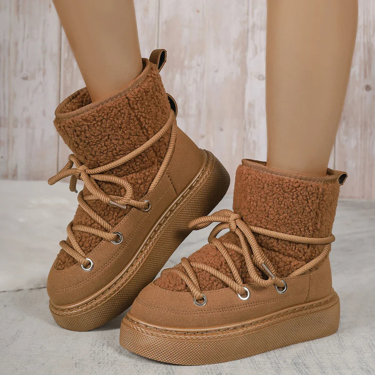 Holly | Dames Enkellaarzen  - Platform Pantoffels met Veters en Sherpa Afwerking