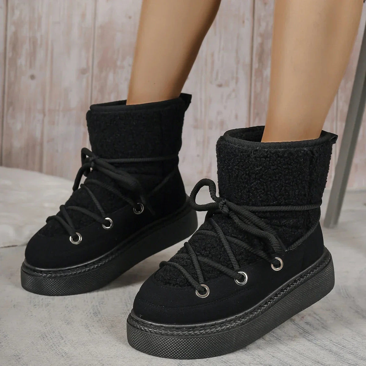 Holly | Dames Enkellaarzen  - Platform Pantoffels met Veters en Sherpa Afwerking