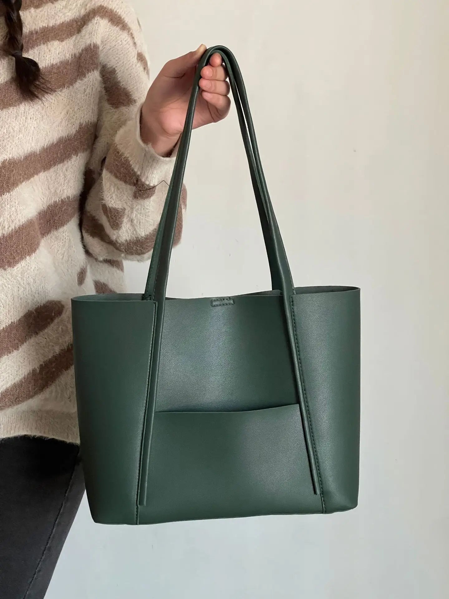 Lina | Ruime Schoudertas Dames - Ultrazacht Leer, Chic en Stijlvol