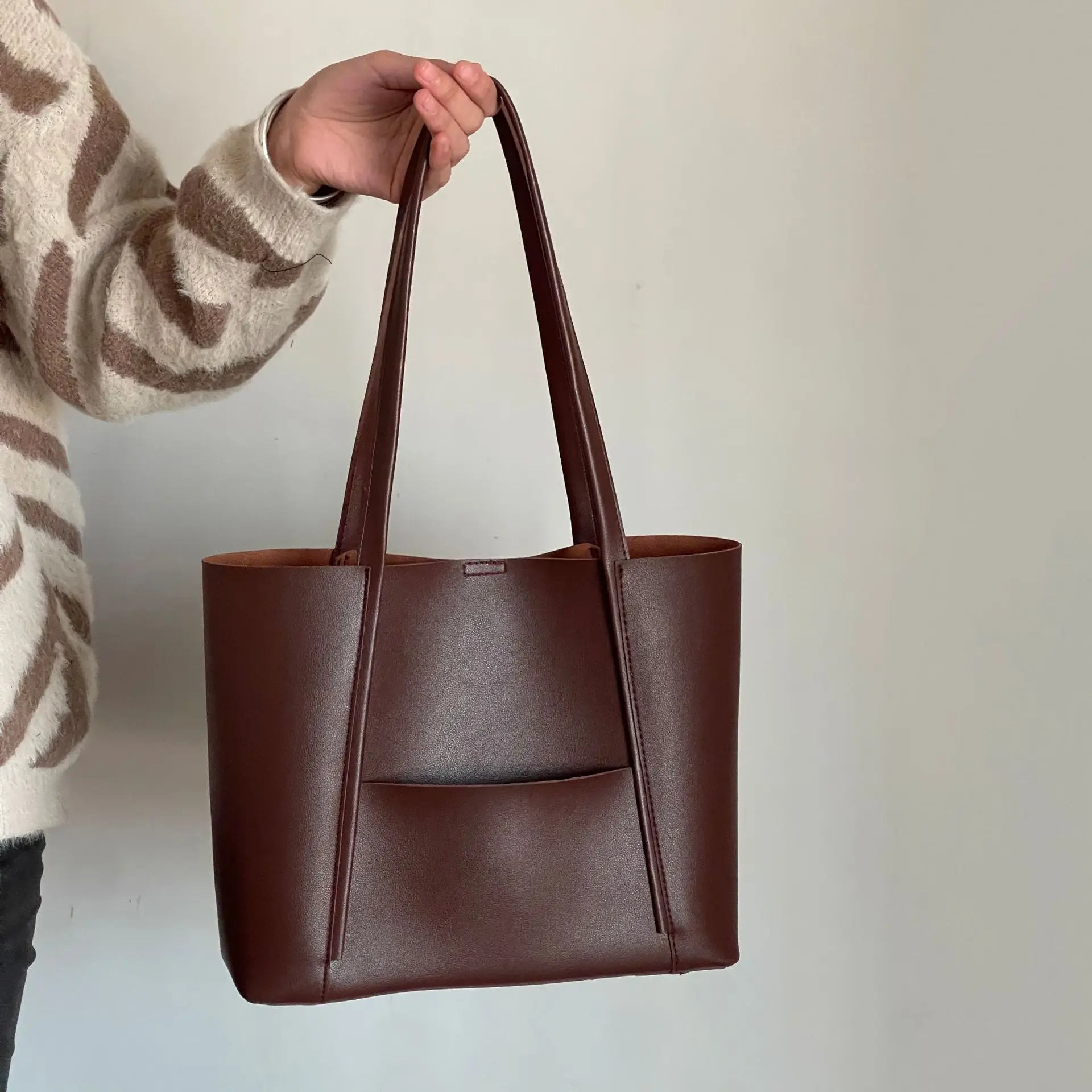 Lina | Ruime Schoudertas Dames - Ultrazacht Leer, Chic en Stijlvol