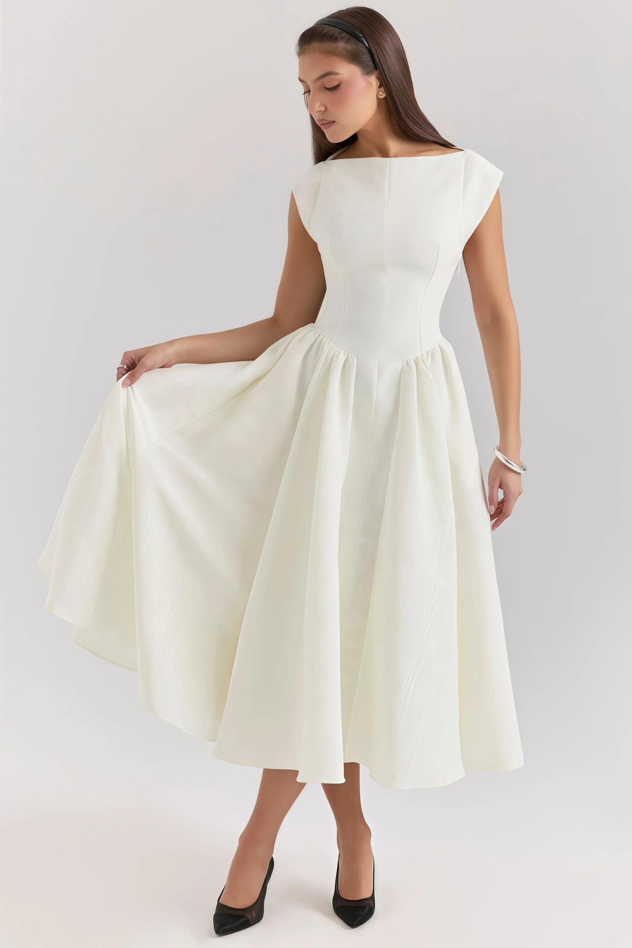 Livia | Elegante Midi Jurk Dames - Modern Design met Ruches, Hoogwaardige Stof
