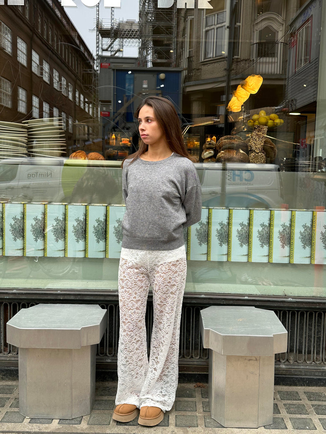 Ariana | Dames broek met kant en flared pijpen