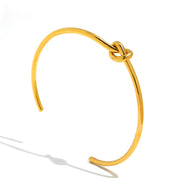 Minerva | Gouden Manchet Armband Dames - Vintage Design met Gedraaide Knopen