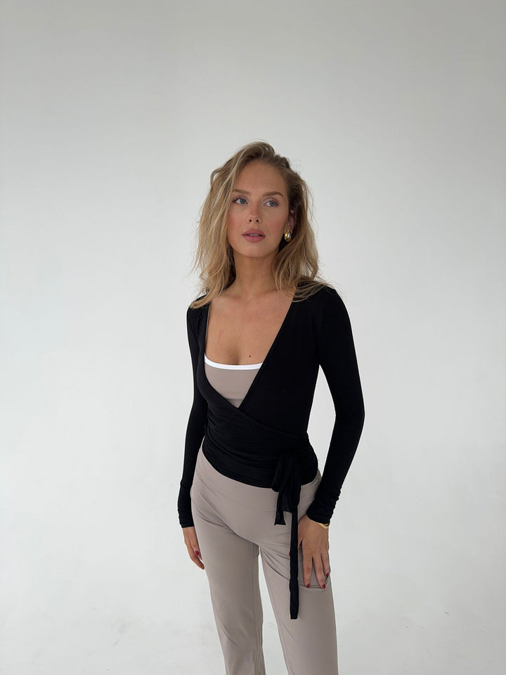 Alayna | Dames wikkeltop met lange mouwen striksluiting