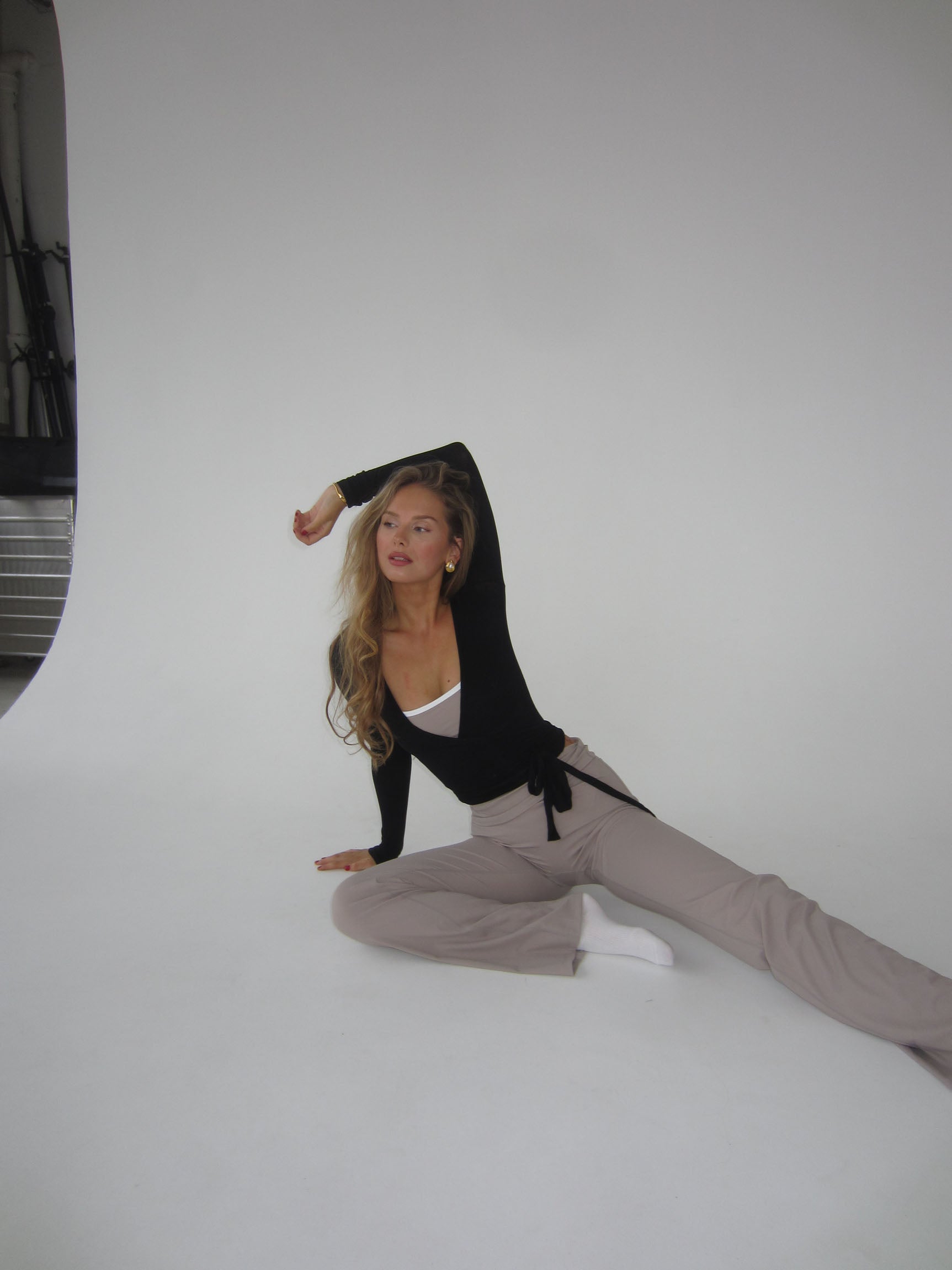 Motion_wrap_blouse_Jet_Black_28.jpg