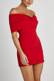 Emine | Rode Off-Shoulder Mini Jurk met Strik Detail