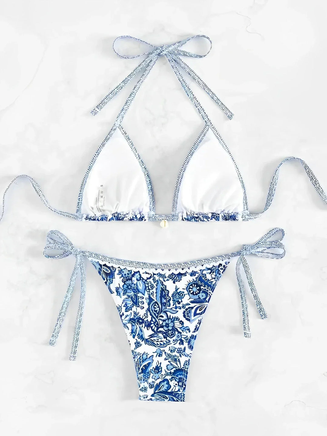 Liana | Dames bikini met strikkoorden en paisleyprint
